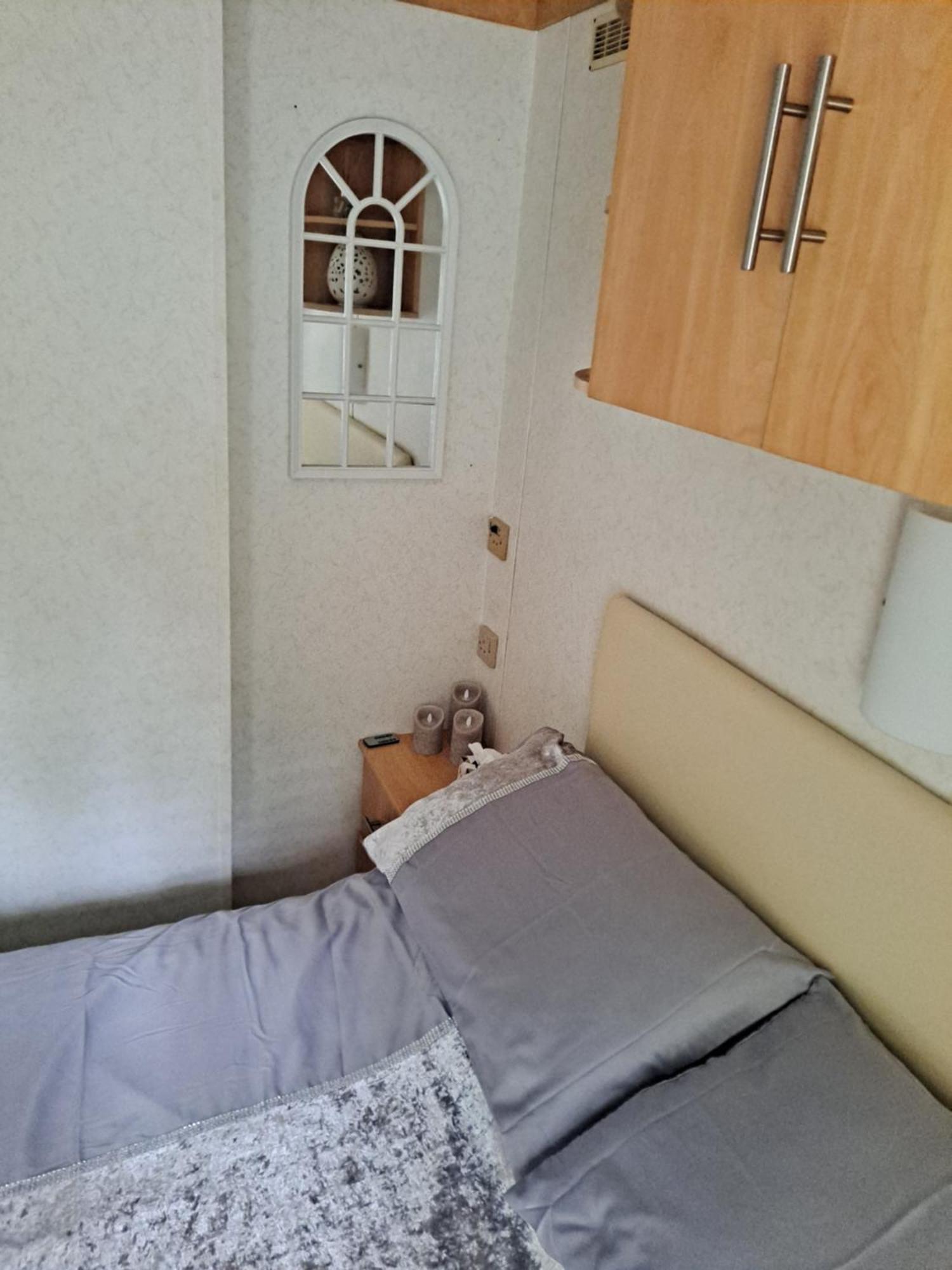 Amroth Bay Holiday Caravan Llanteg Extérieur photo